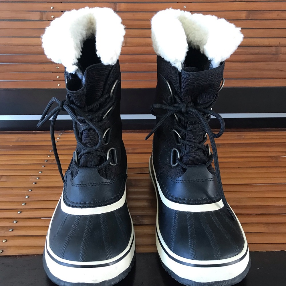 New Sorel Carnival Boots! Size 8